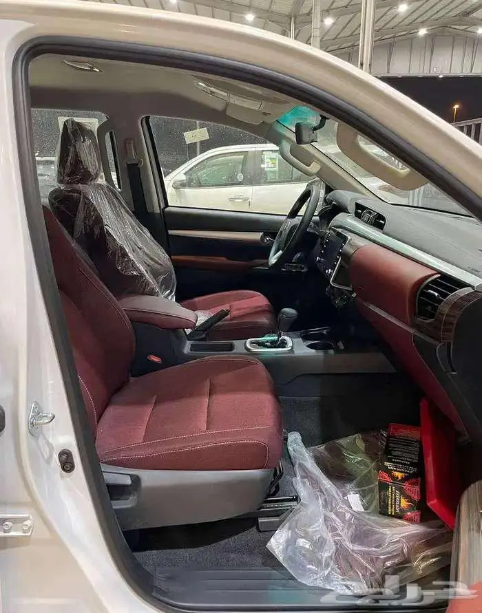تويوتا هايلوكس غمارتين V6 بنزين خليجي 2025 10