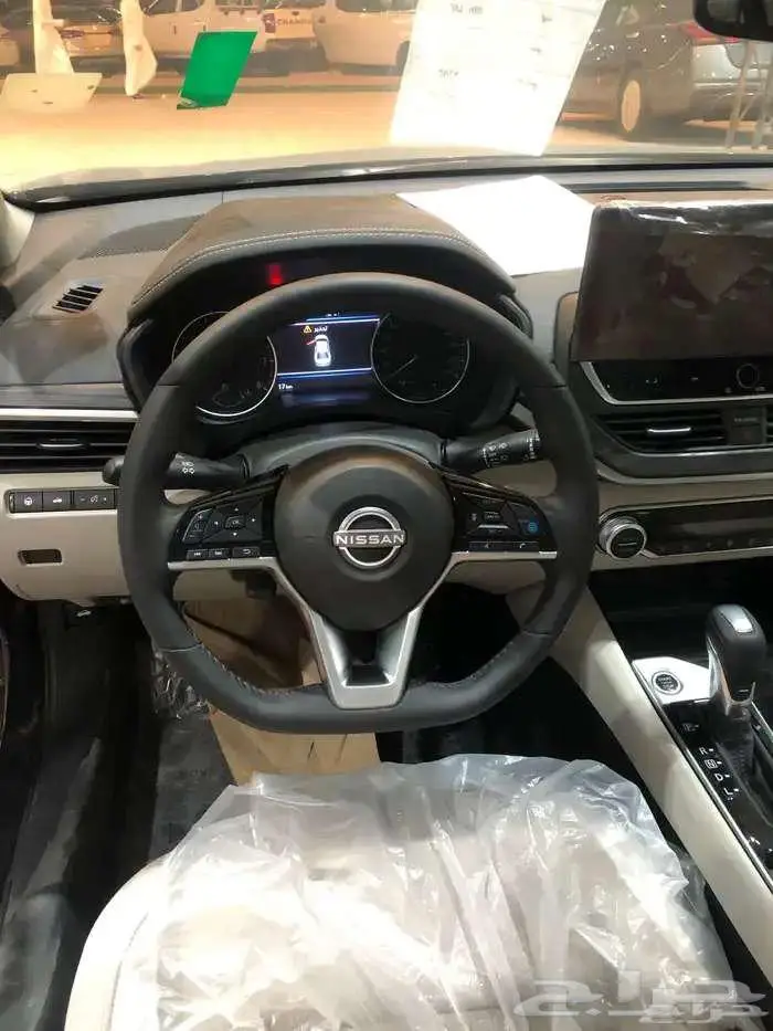 نيسان التيما نص فل SV 2024 17