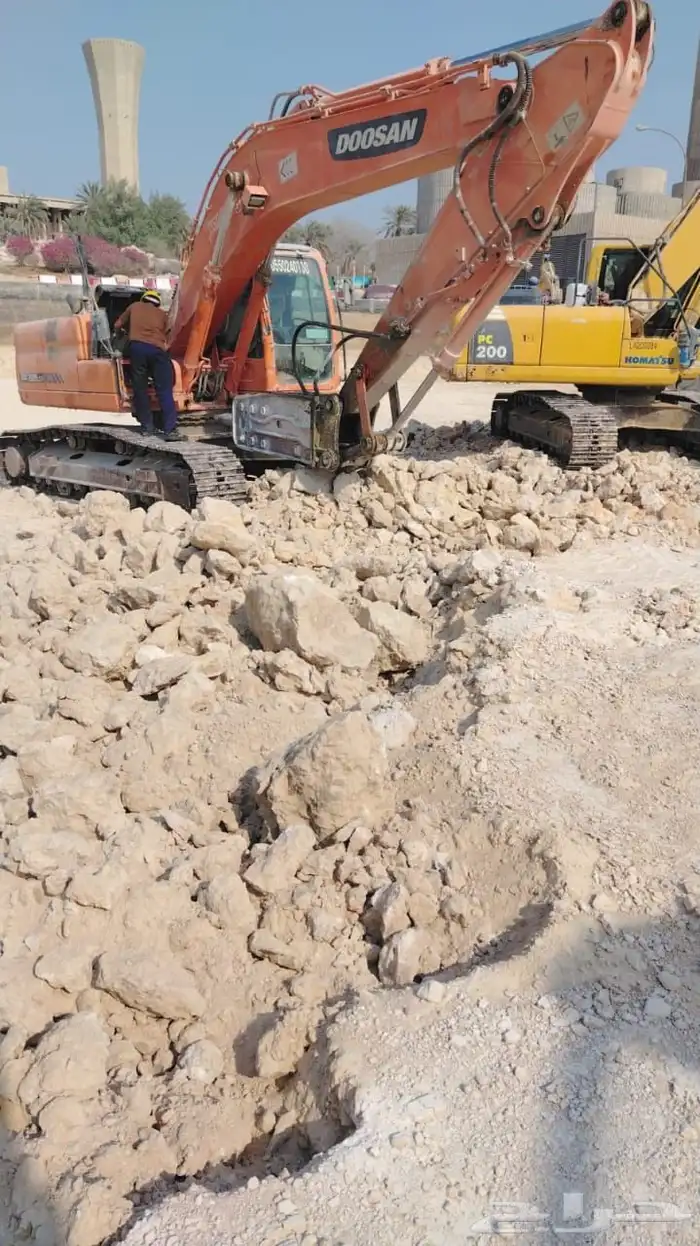 مقاول حفر و دفان ورمل وبيسكورس وحجر والاحلال وكل مايلزم المق 5