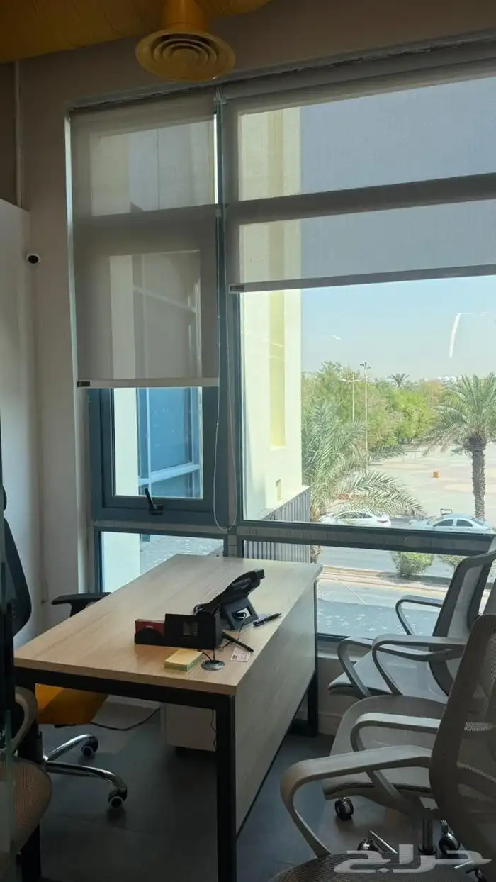 مكاتب للإيجار مؤثثة بالكامل 7