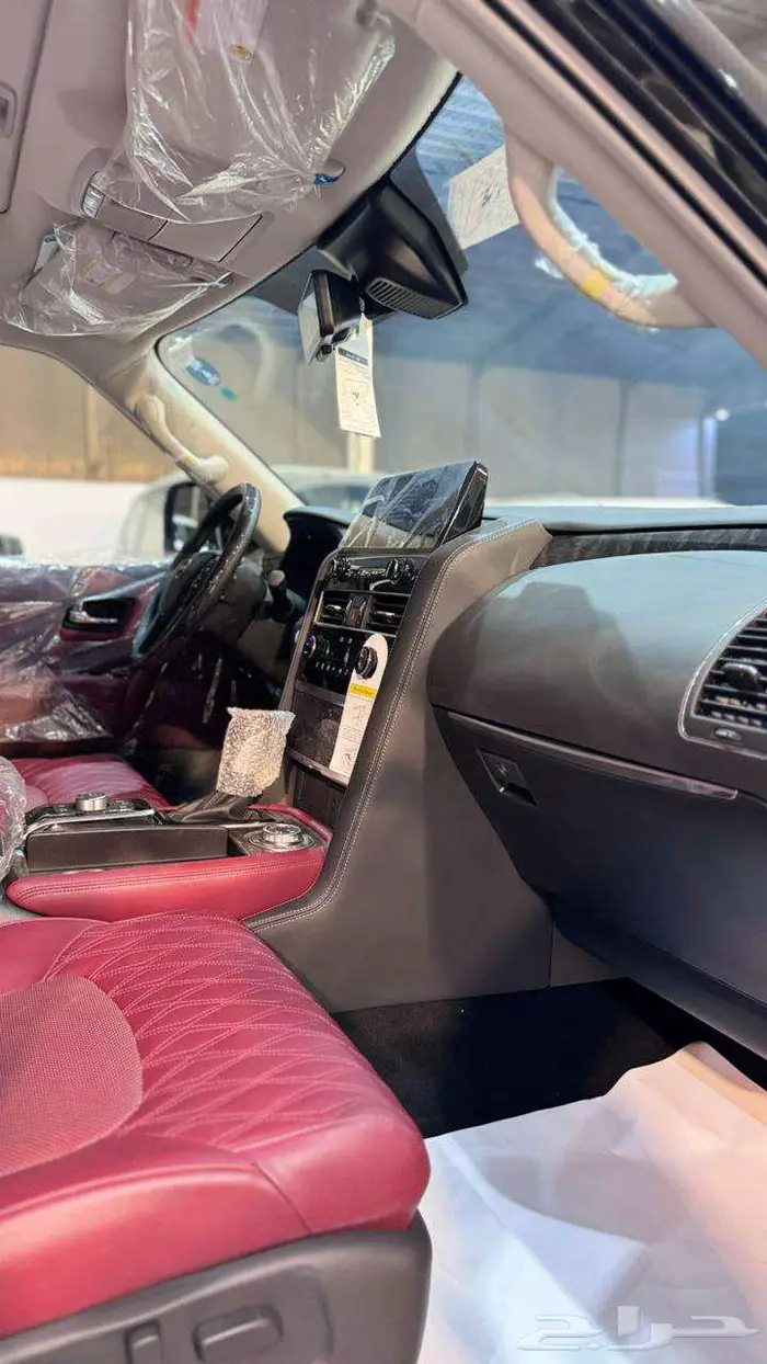 نيسان باترول V8 بلاتينيوم 2024 5