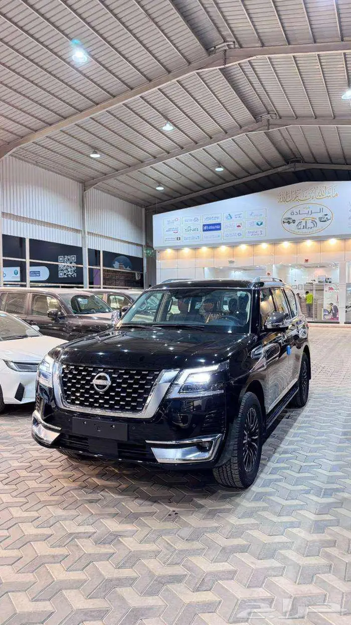 نيسان باترول V8 بلاتينيوم 2024 1