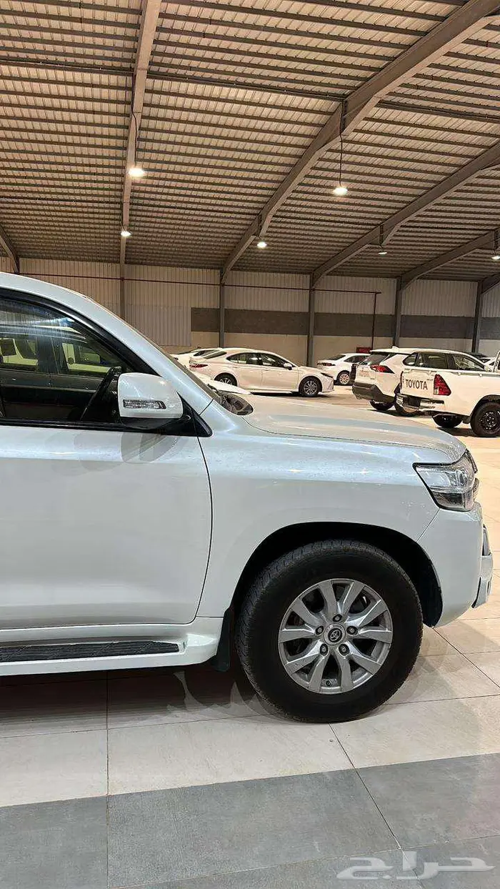 تويوتا جي اكس ار 8 سلندر ديزل رقم 3 موديل 2021 11