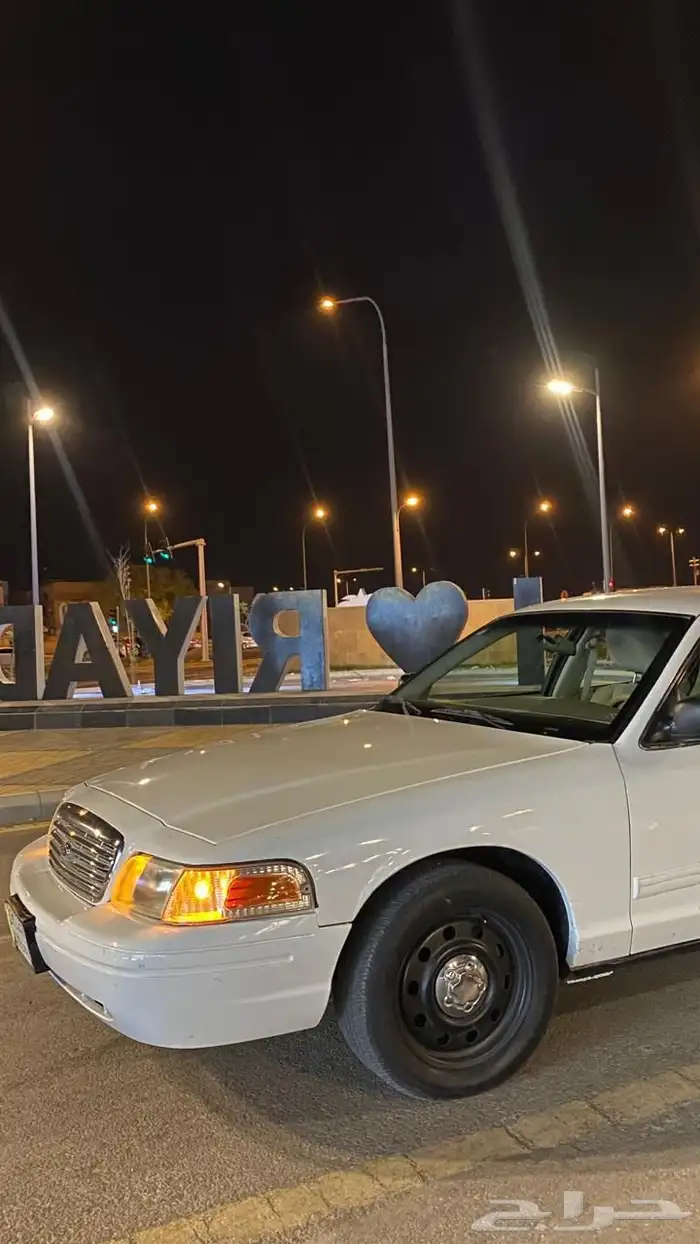 فورد فكتوريا 8