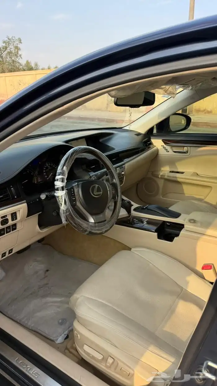 للبيع لكزس ES350 مديل 2014 2