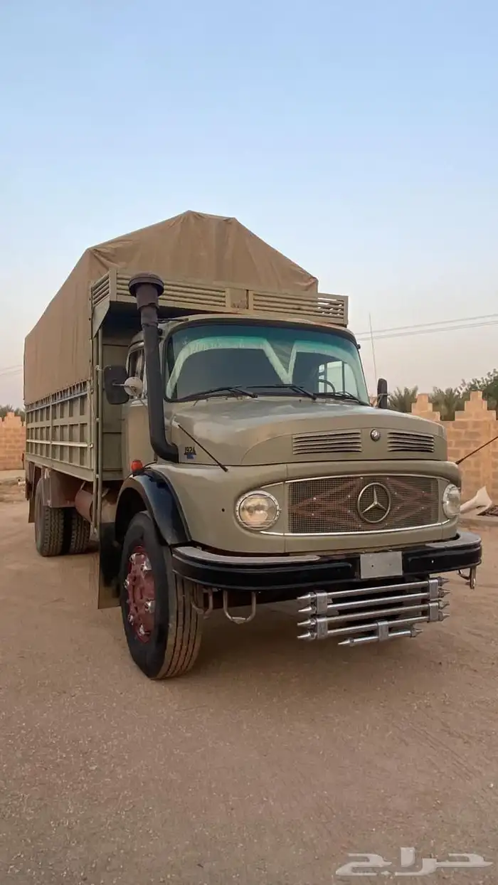 لوري مرسيدس شاحنه 1