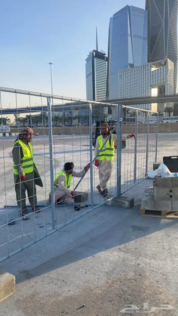 حواجز تنظيم تنظيميةصبات خرسانية اسوار شبوك امنية حشود افنتات 3