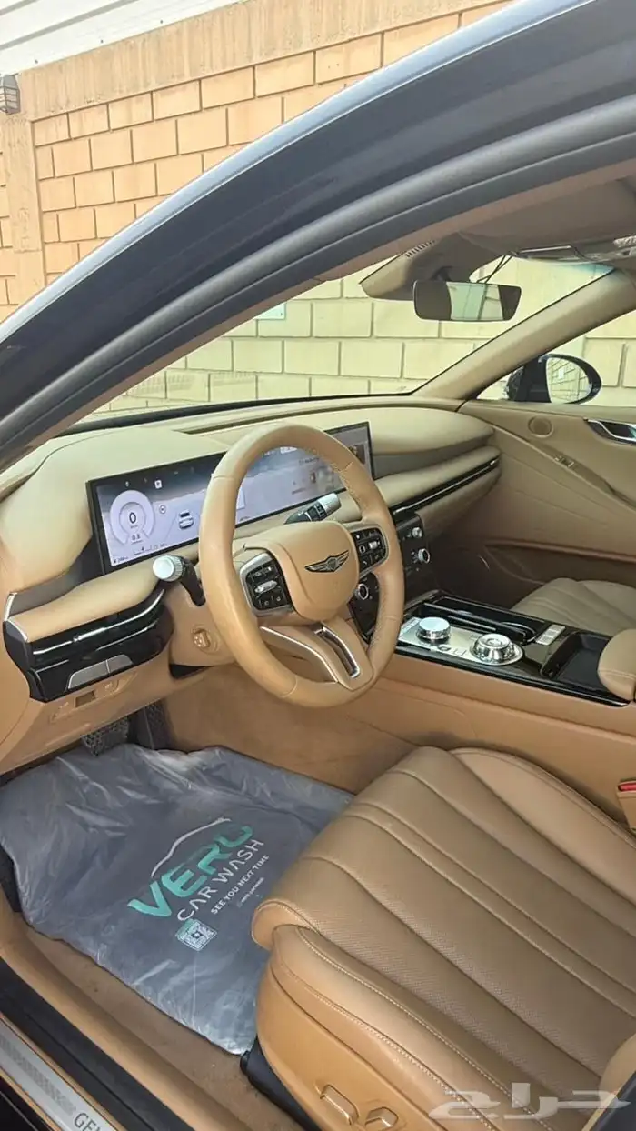 جنيسيس G80 2025 5