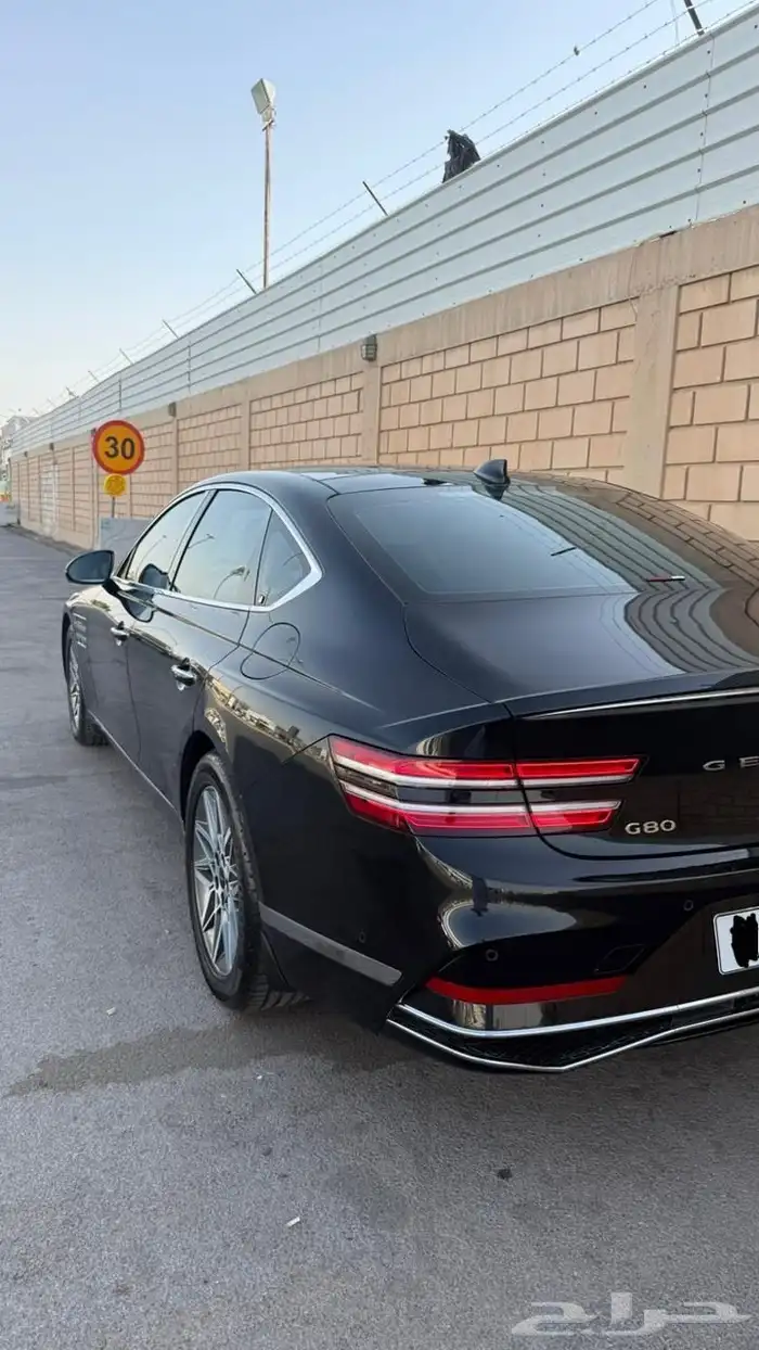 جنيسيس G80 2025 4