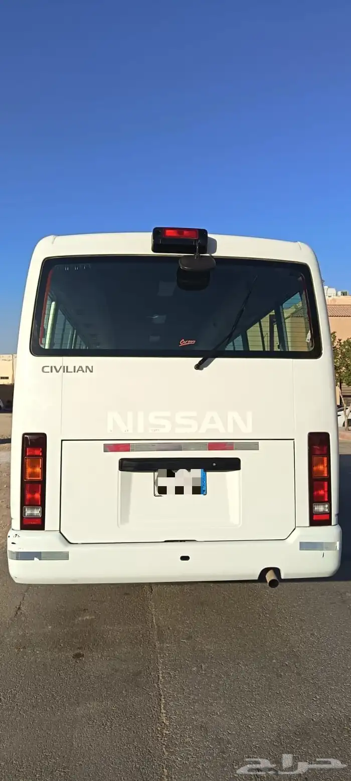 باص نيسان 30 راكب موديل 2015 1