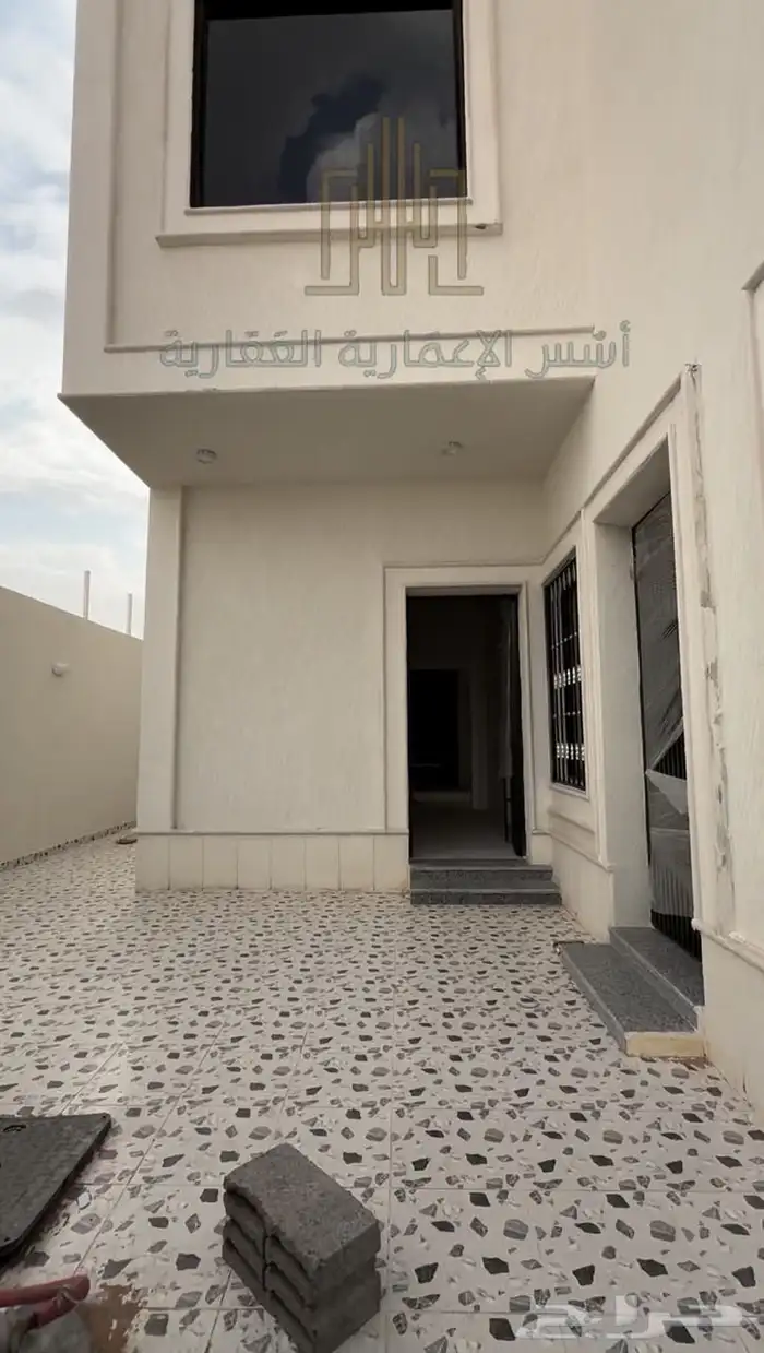 للبيع دبلكس في حائل حي النرجس 800 الف 1