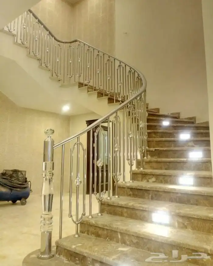 اعمال الاستانلس الاستيل فضي وذهبي للفنادق والمطاعم 1