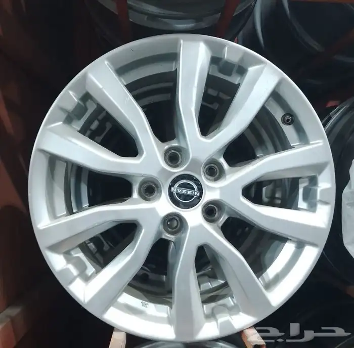 يوجد لدينا جميع انواع الجنوط وجميع مديلات السيارات 48