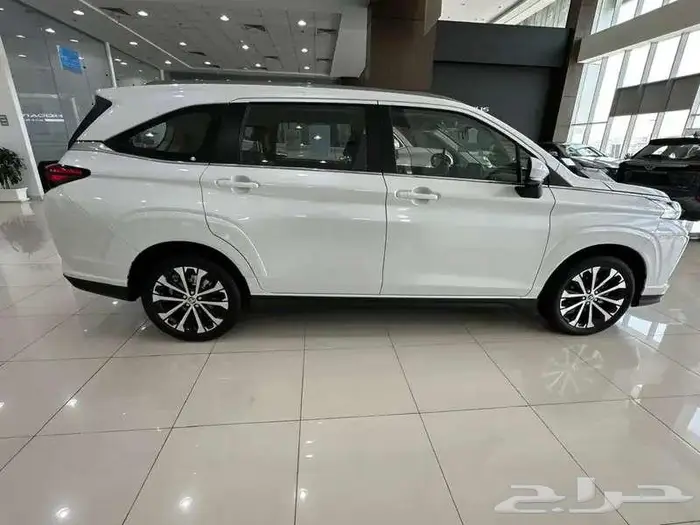 تويوتا - فيلوز 1.5 GLX 2025 - بنزين - جميع الالوان 2