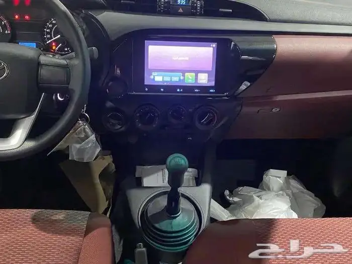 تويوتا هايلوكس غمارتين ديزل سلق قير عادي 2025 3