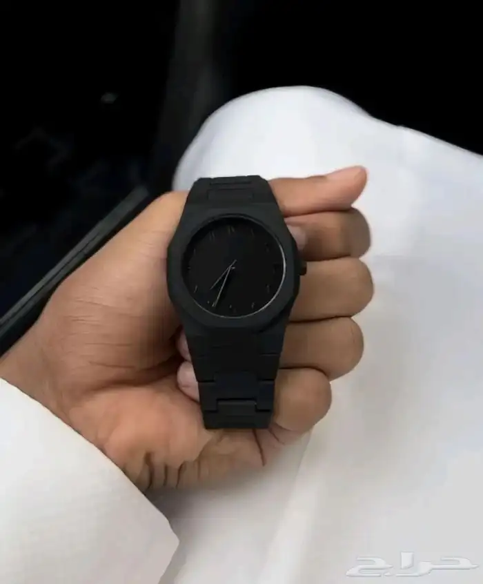 ساعة من الكربون خفيفة جدا 1