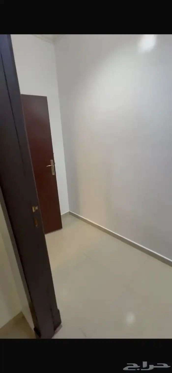 شقه للايجار حي الجنادريه 11