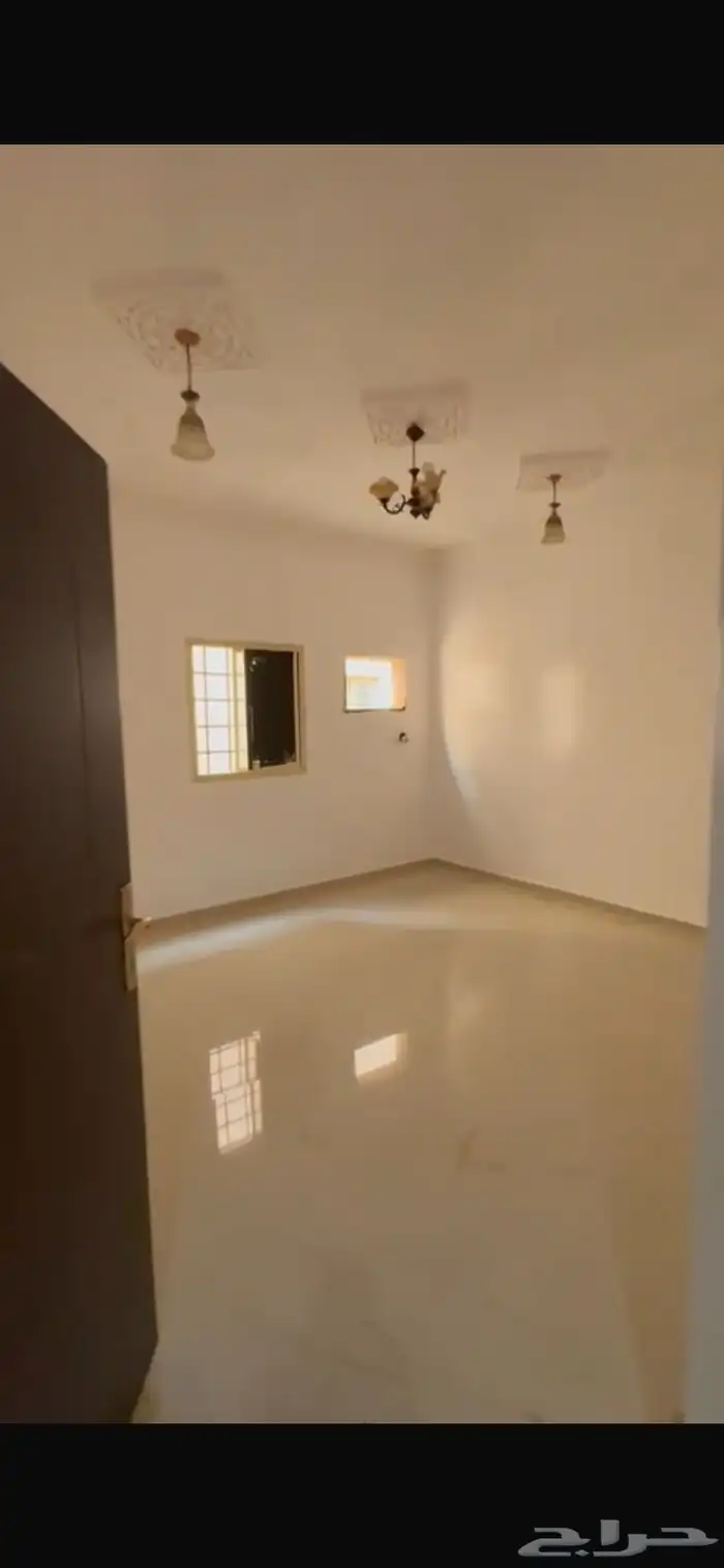 شقه للايجار حي الجنادريه 8
