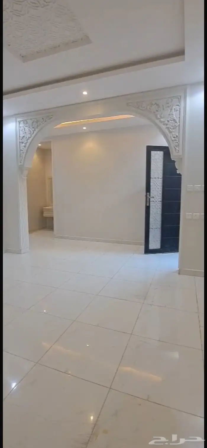 للايجار فيلا درج داخلي حي الرمال ب 6 غرف نوم 2
