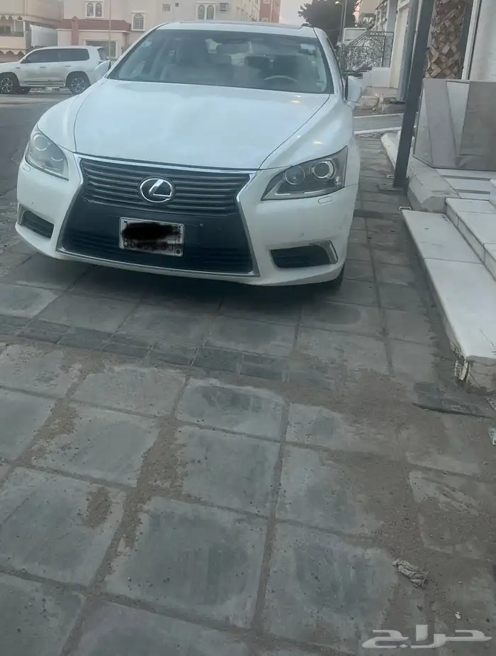 للبيع لكزس 460  2013 لارج سعودي ابيض الداخل اف وايت 2