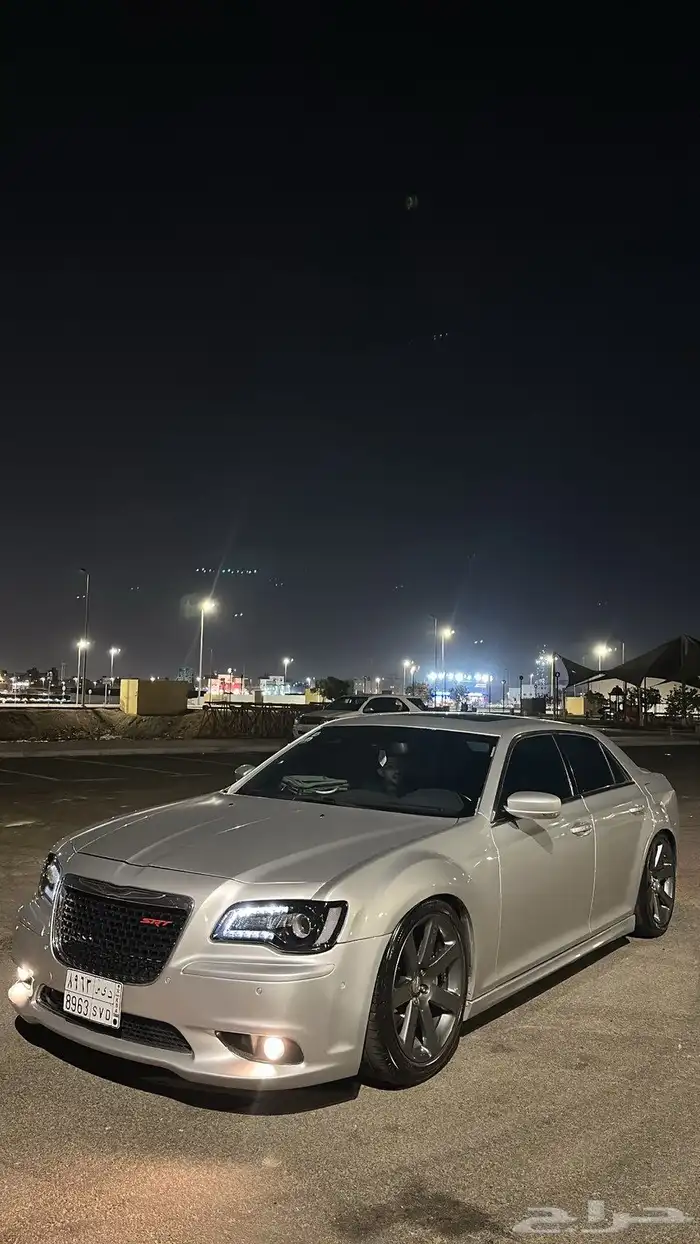 كرايسلر 2012 srt المشى 260 قير ميكنه كل تتمام ماشاءالله 0