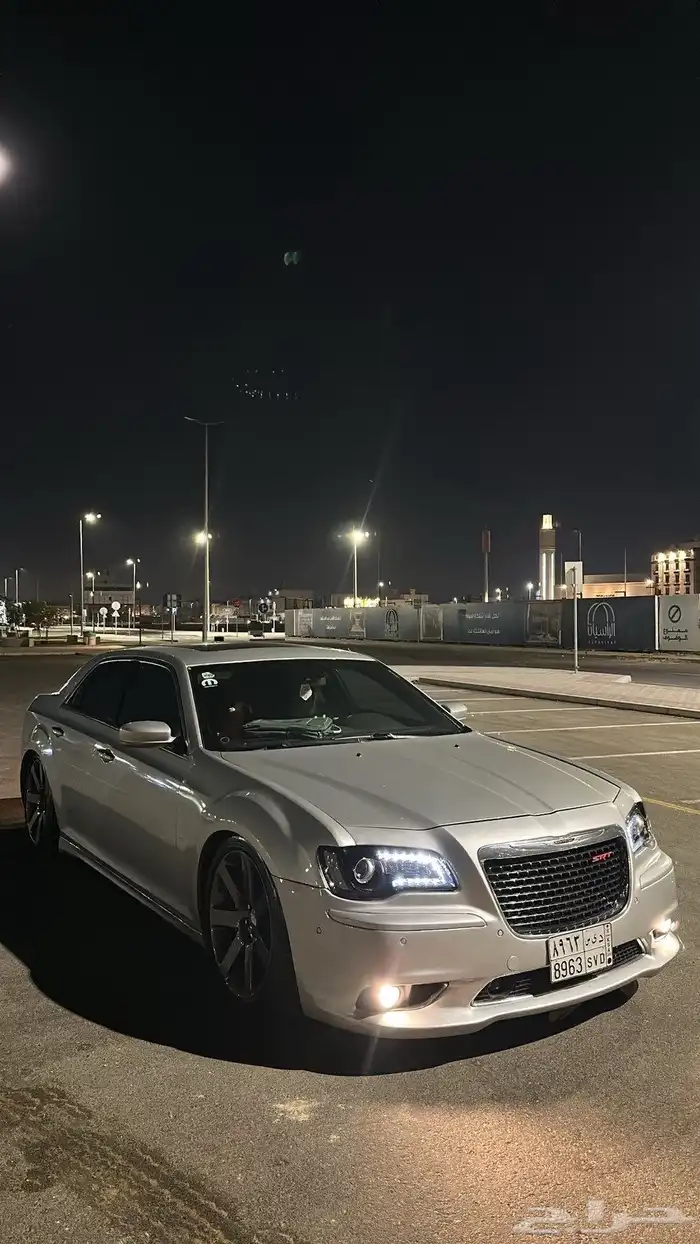 كرايسلر 2012 srt المشى 260 قير ميكنه كل تتمام ماشاءالله 1