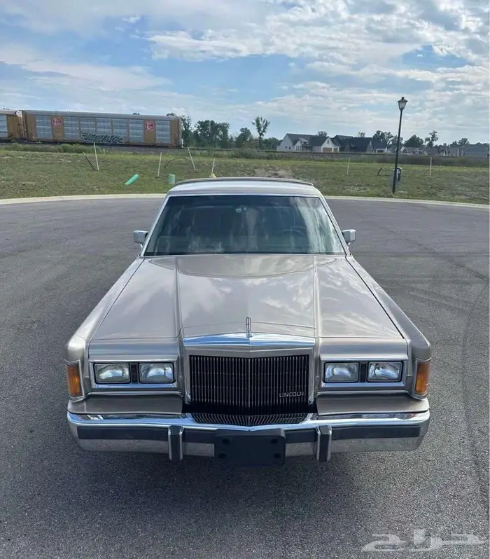 للبيع لنكون موديل 1989 Lincoln town car 5