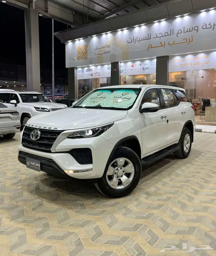 فورتشنر GX2 ديزل دبل ديفلوك طيس موديل 2024 ابيض خليجي 0