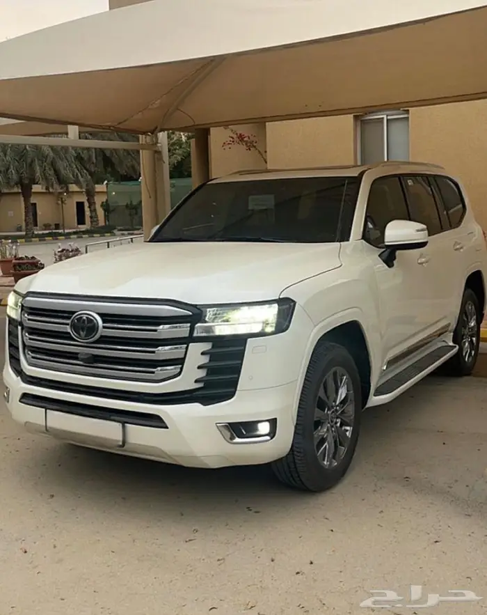 لاندكروزر 2024 GXR-V وارد عبداللطيف جميل فل كامل 5