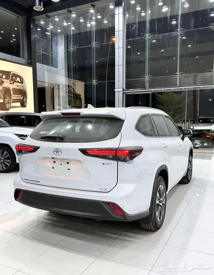 تويوتا هايلاندر GLE نص فل سعودي 2025 3