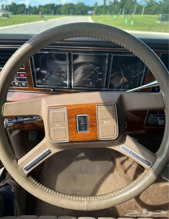 للبيع لنكون موديل 1989 Lincoln town car 11
