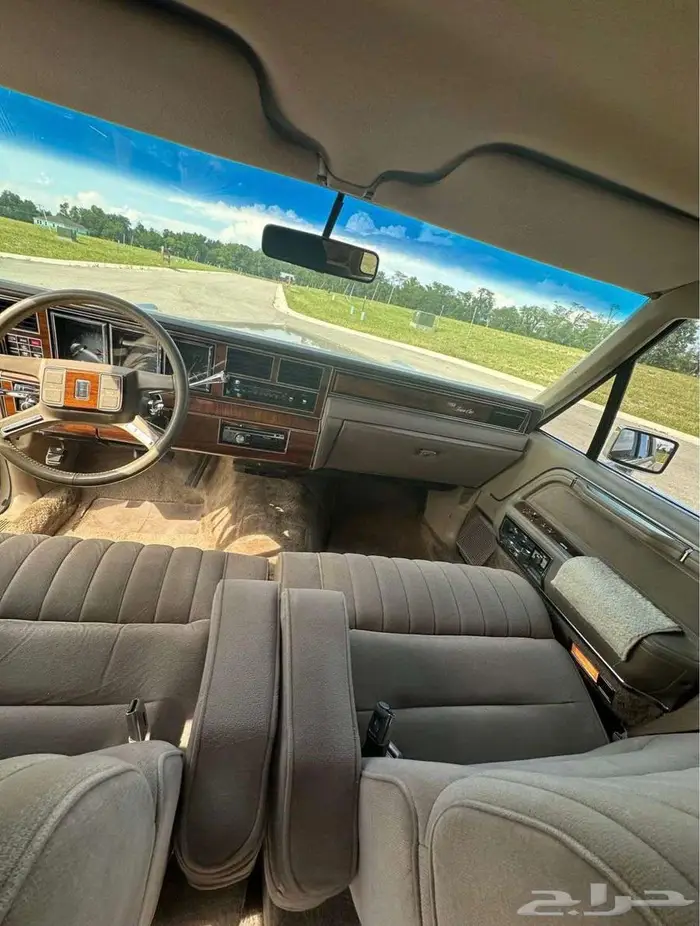 للبيع لنكون موديل 1989 Lincoln town car 9