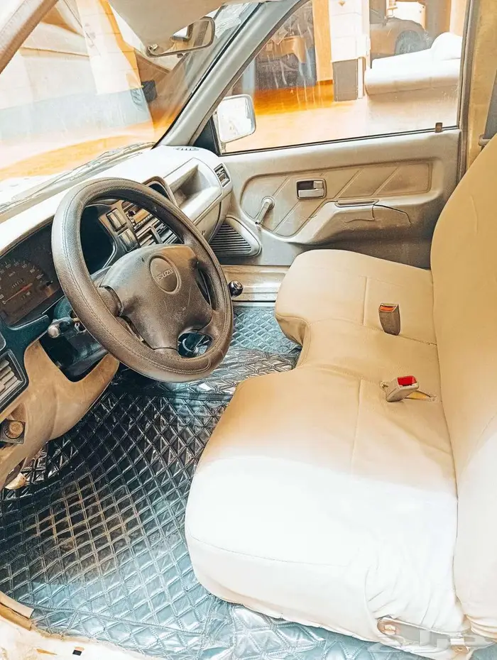 ونيت ايسوزو غمارة موديل 2002 ديزل نظيفة 7