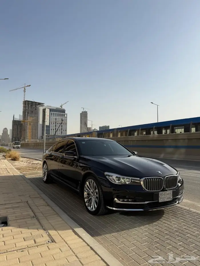 بي ام 730 ال اي 2018 6