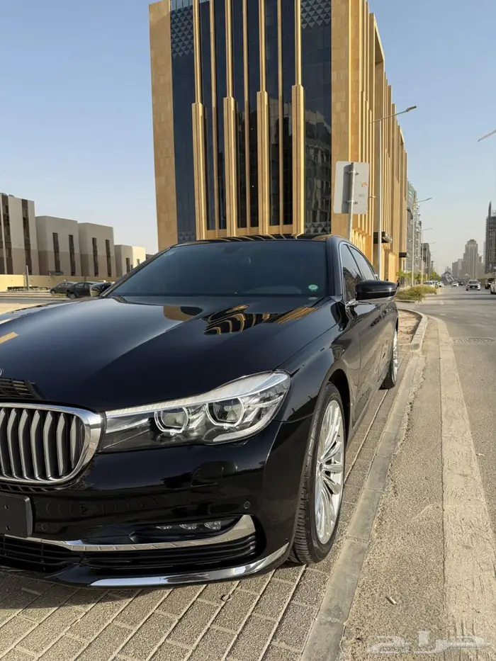 بي ام 730 ال اي 2018 9