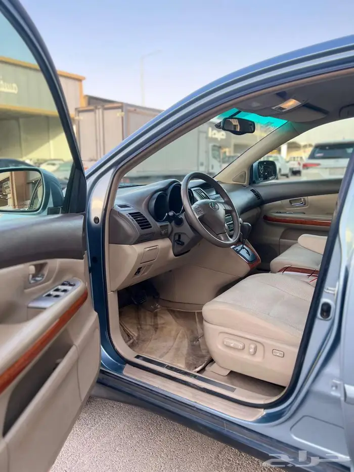 لكزس RX330 موديل 2005 - معرض خلف للسيارات 8