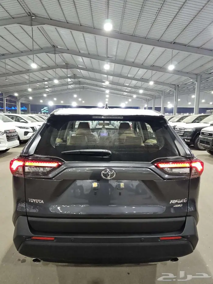 تويوتا راف فور LE دبل موديل 2025 8