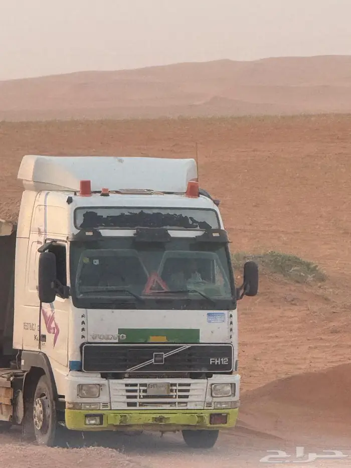 لوبد شيول قلاب بوكلين جي سي بي 4