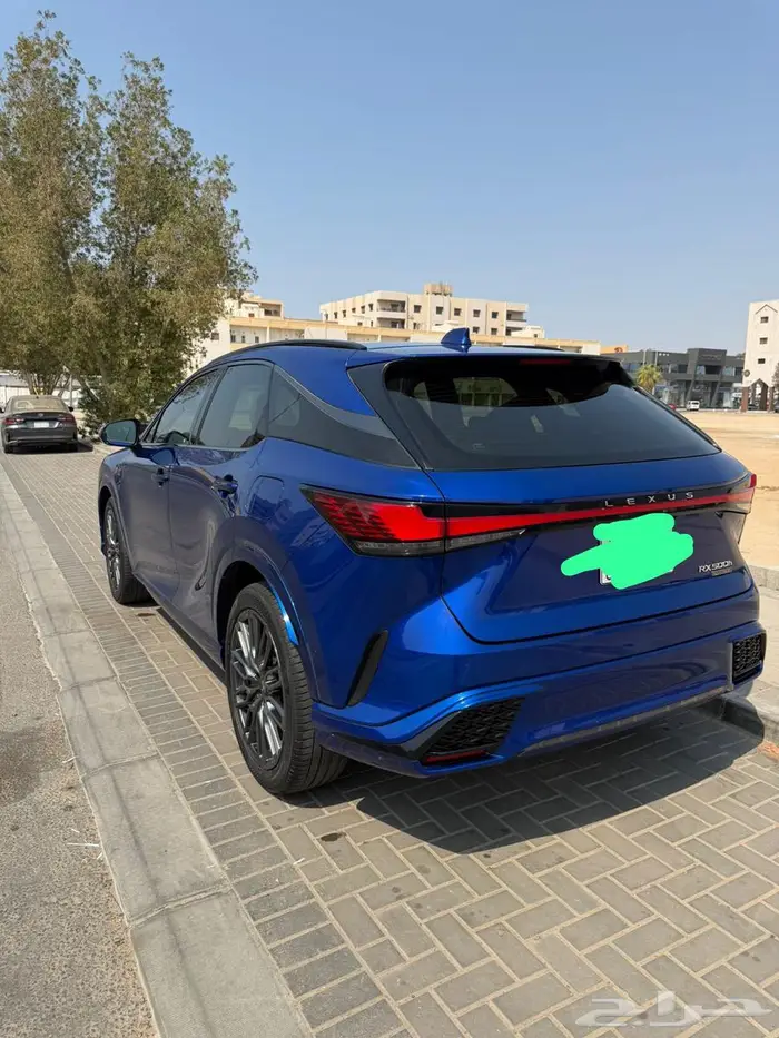 لكزس RX500 2024 لون مميز للبيع 1