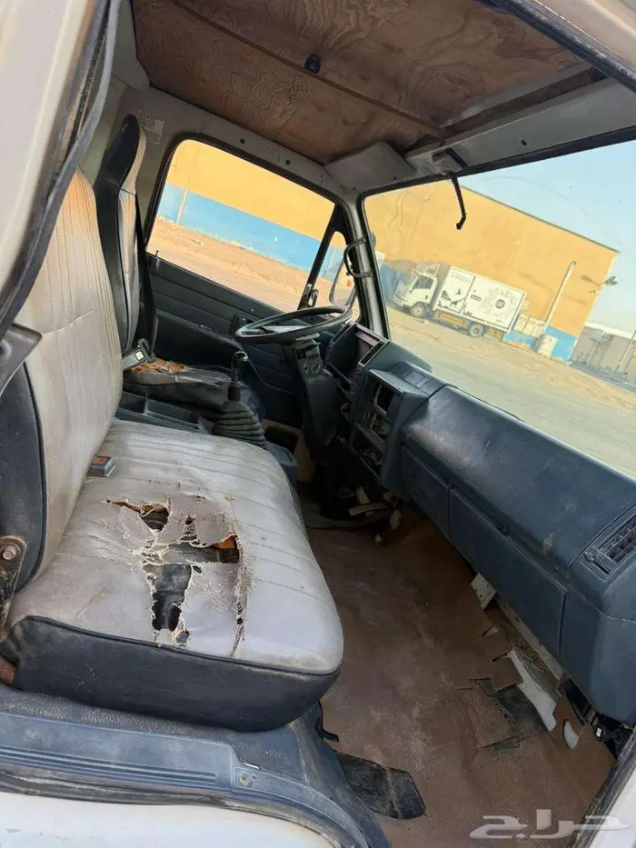 للبيع دينا ايسوزو NPR موديل 1991 4