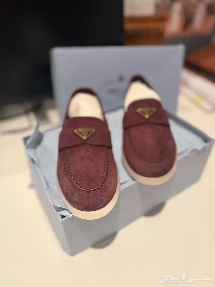 حذاء برادا نوع فلات 0