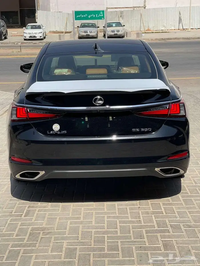 لكزس ES350CC بريمى 2025 لمبيعات الكاش والبنوك 3