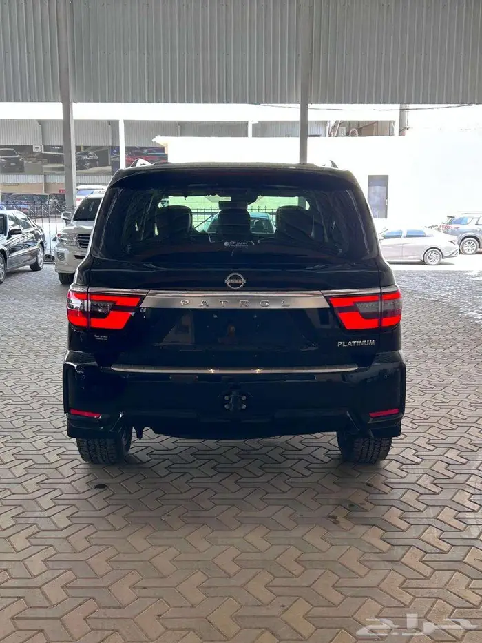 نيسان باترول بلاتنيوم2023 3