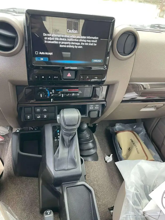 تويوتا مصندق ديلوكس سلق ونش ديزل اتوماتيك ابيض 2025 7