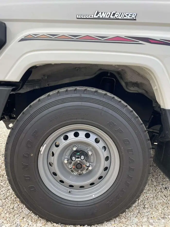 تويوتا مصندق ديلوكس سلق ونش ديزل اتوماتيك ابيض 2025 11