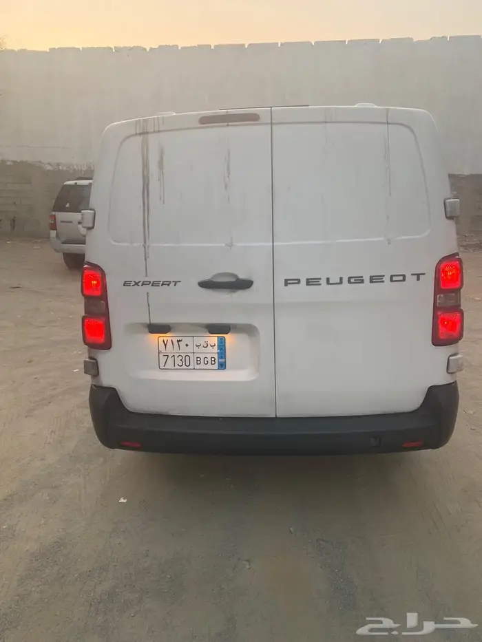 باص بيجو بظاعه جديد بيع او ايجار 2