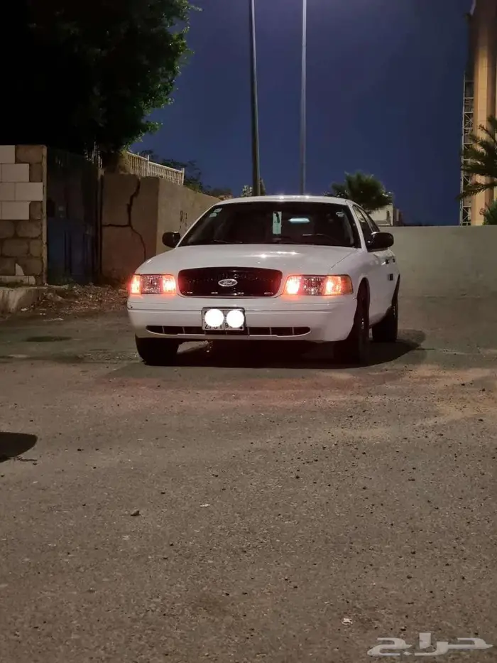 فورد فكتوريا بوليسي 12