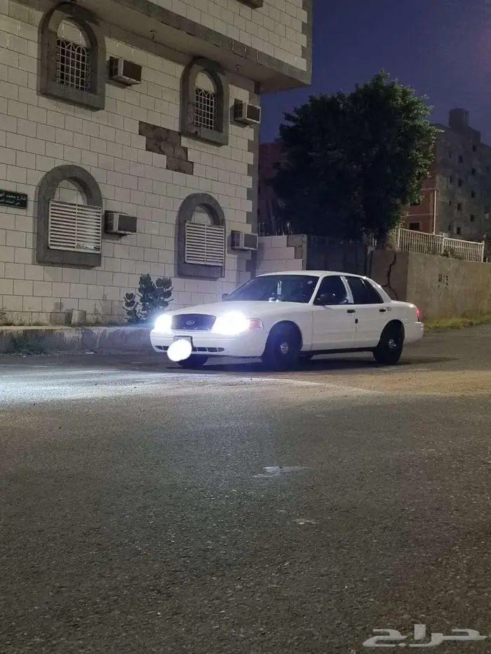 فورد فكتوريا بوليسي 17