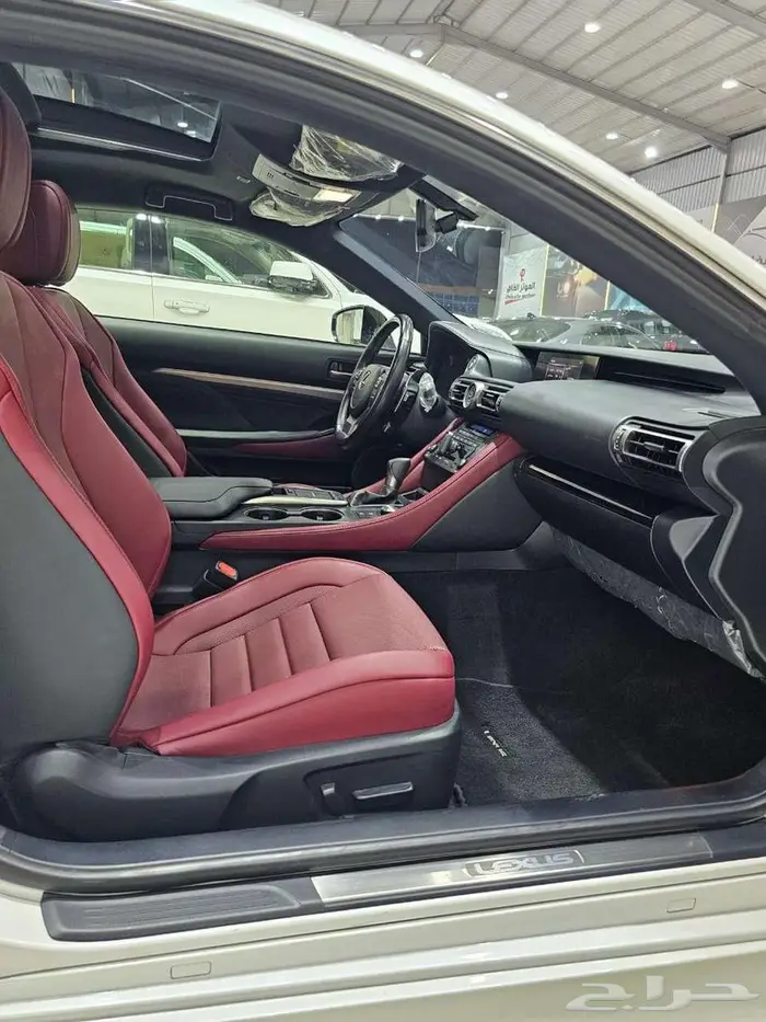 لكزس RC350 موديل 2022 16