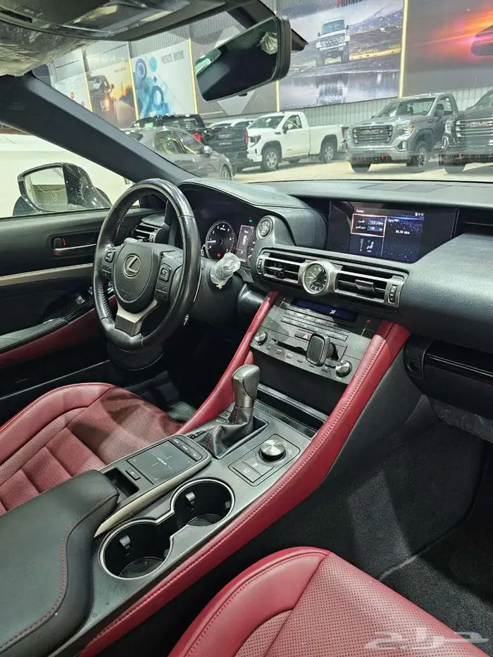 لكزس RC350 موديل 2022 15